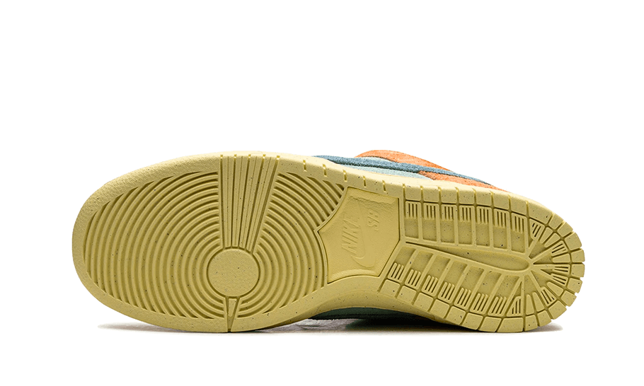 SB Dunk Low Orange Emerald Rise