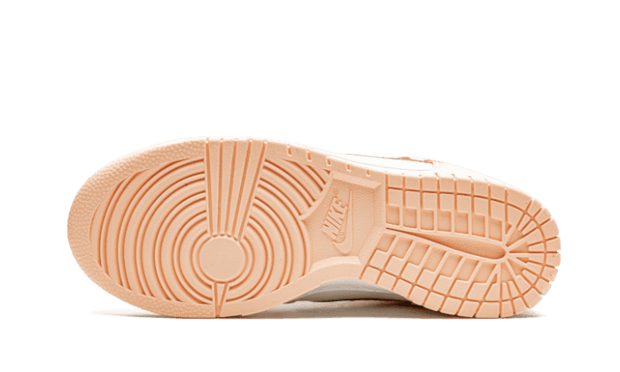 Dunk High Crimson Tint